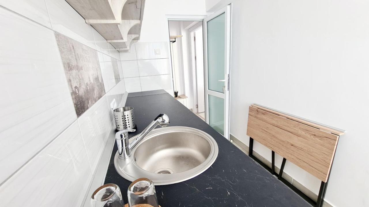 Belle Apartments - Central Пітешть Екстер'єр фото