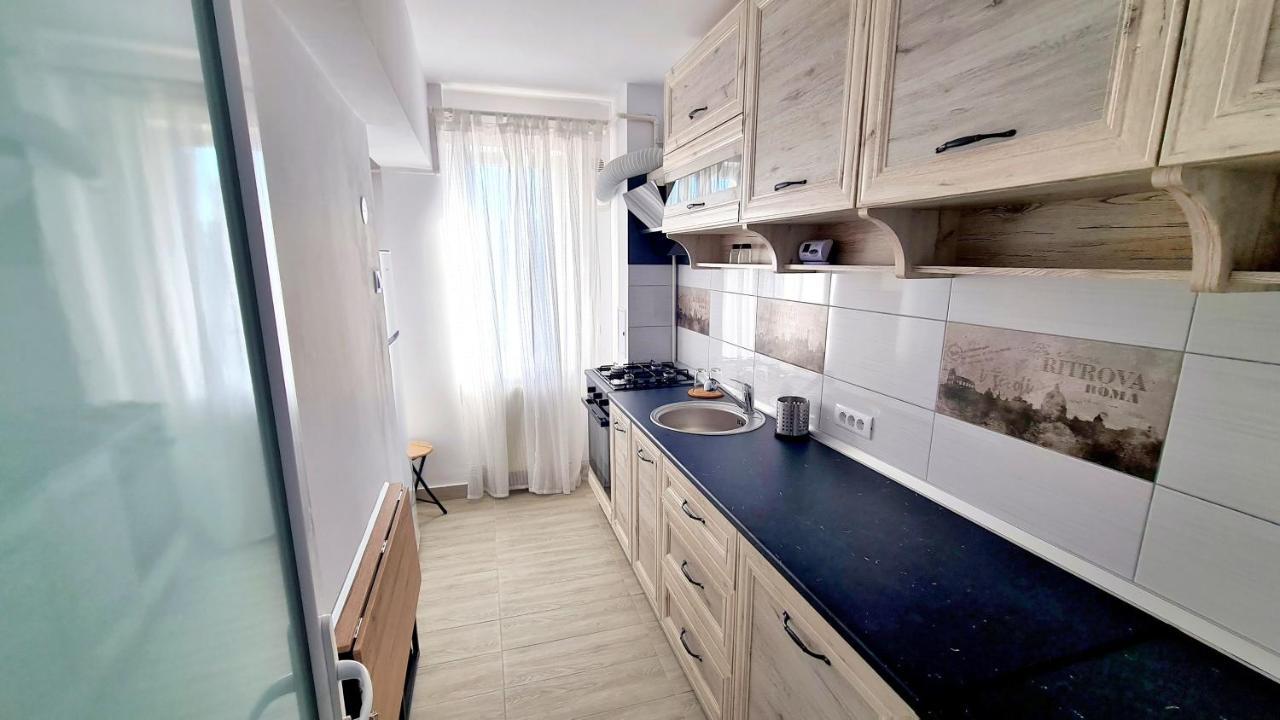 Belle Apartments - Central Пітешть Екстер'єр фото